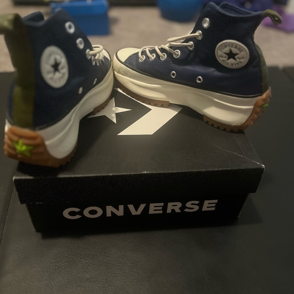 Converse Run Star Hike High Top Sneakers - Navy & White with Gum Sole